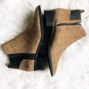 Crown vintage Affessa Leopard bootie